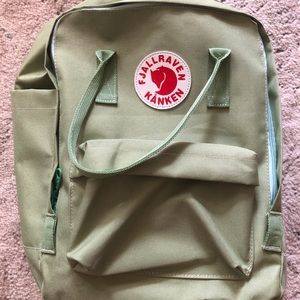 Green fjallraven kanken backpack excellent